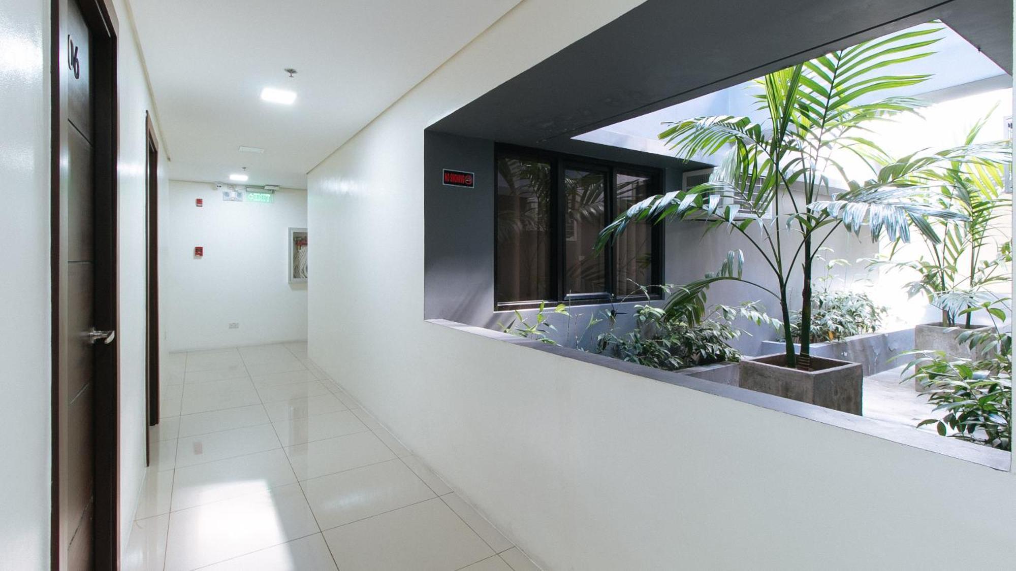 Reddoorz Plus At Evangelista Street Makati Makati City Bagian luar foto